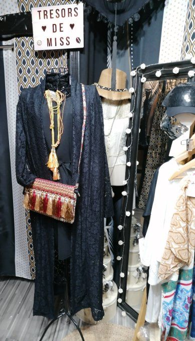 Sac/pochette bohème à pompons